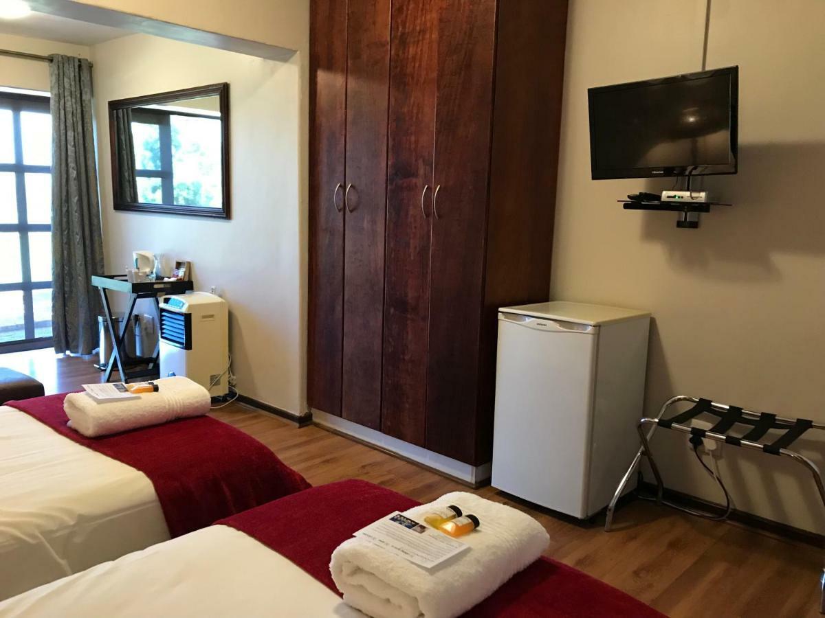 Bed and Breakfast Hoogeind Manor Сомерсет-Уэст Экстерьер фото